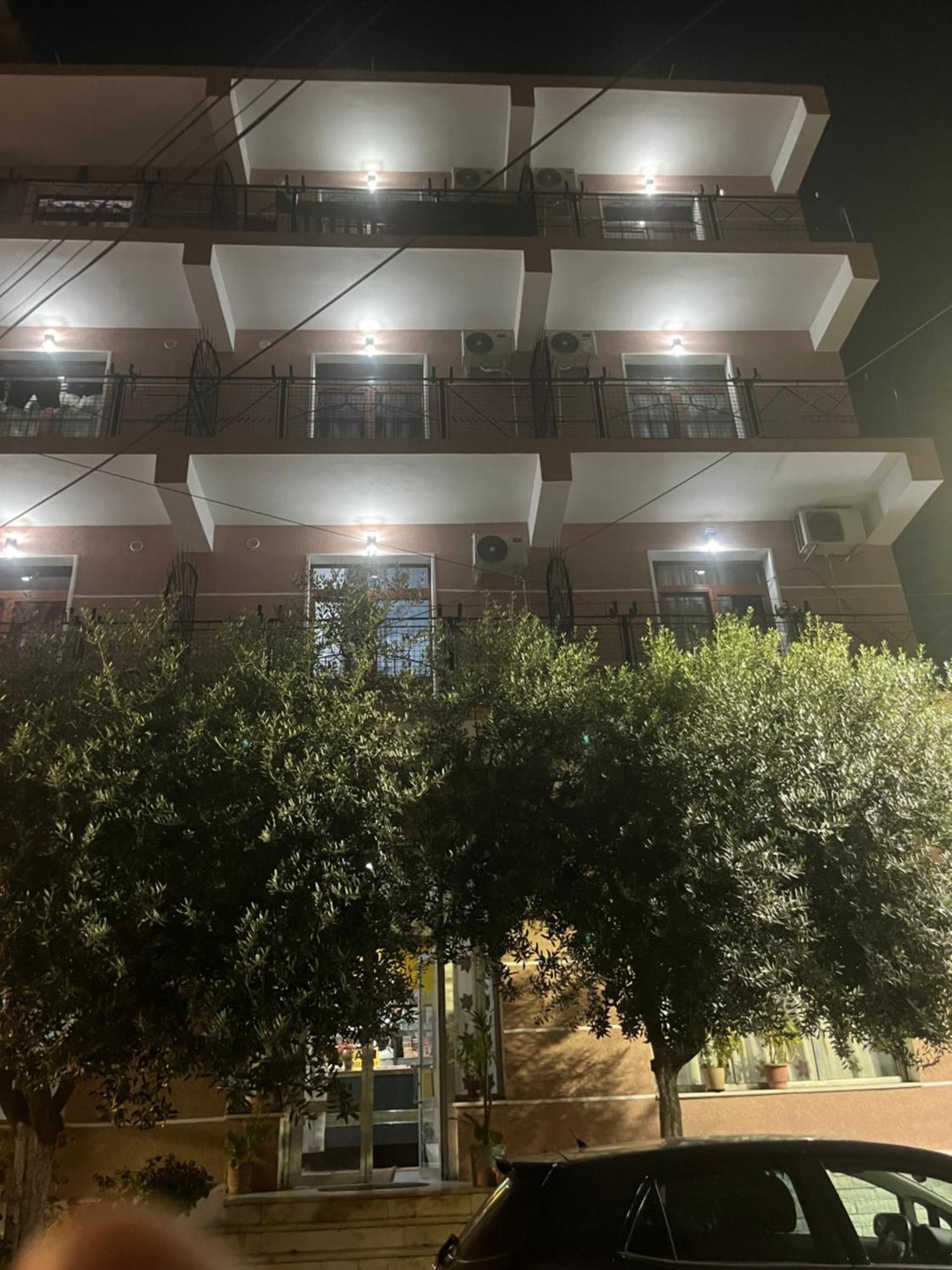 דורס Hotel Luli City Center מראה חיצוני תמונה